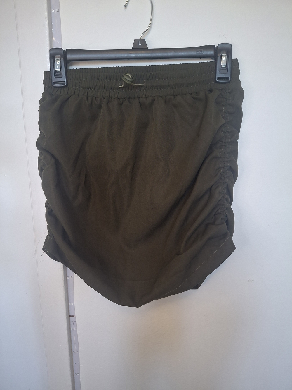 SHEIN Olive Drawstring Ruched Skort - Picture 2 of 6